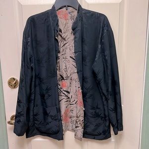 Chico’s Black and Taupe Pattern Reversible Chinese Silk Jacket Size 2 (12-14)